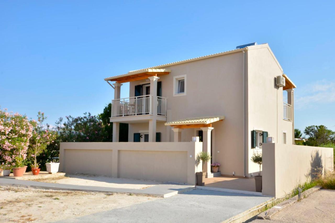 Stylish Privet Poolside Villa Agios Georgios  Exterior photo