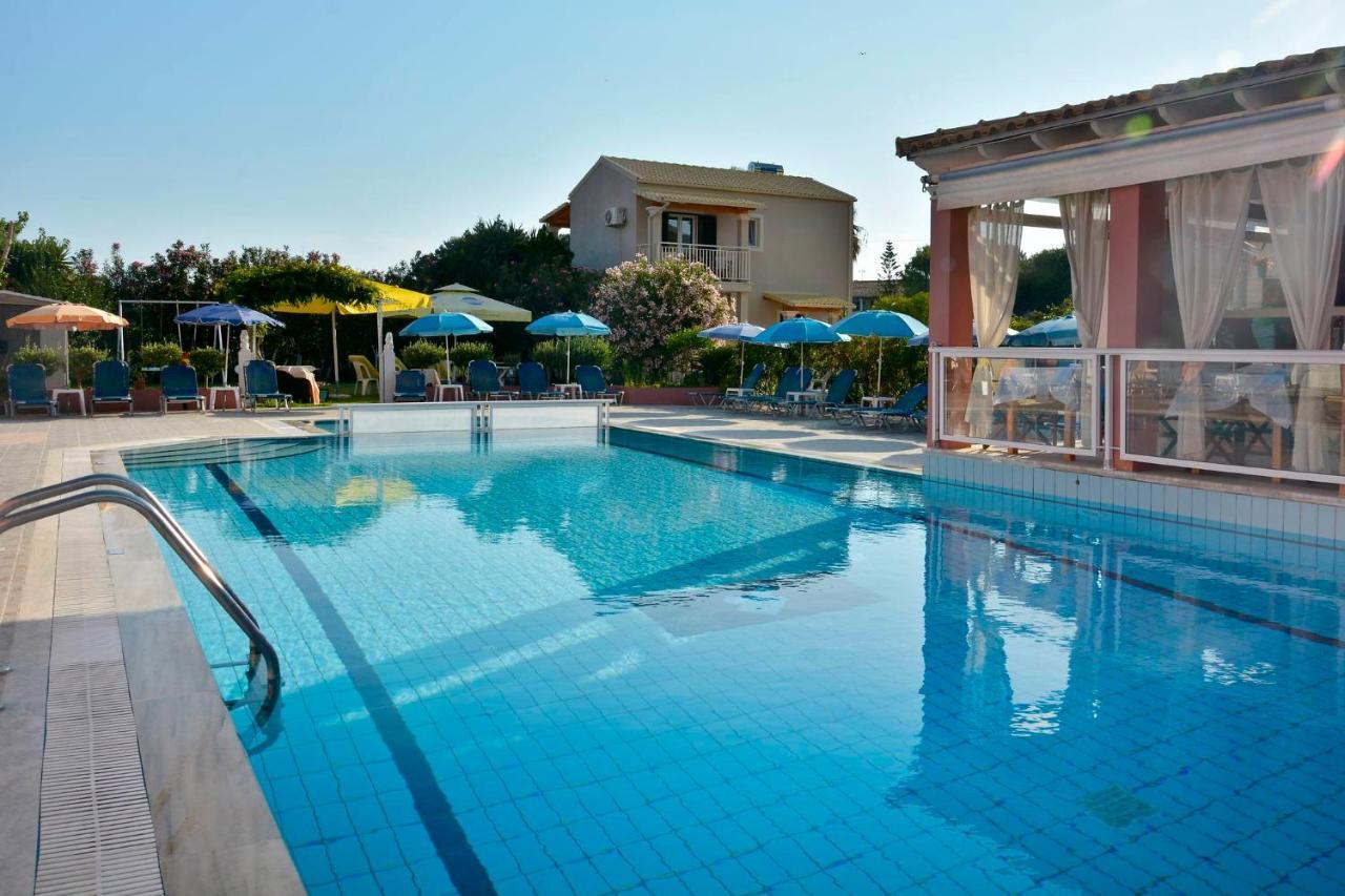 Stylish Privet Poolside Villa Agios Georgios  Exterior photo
